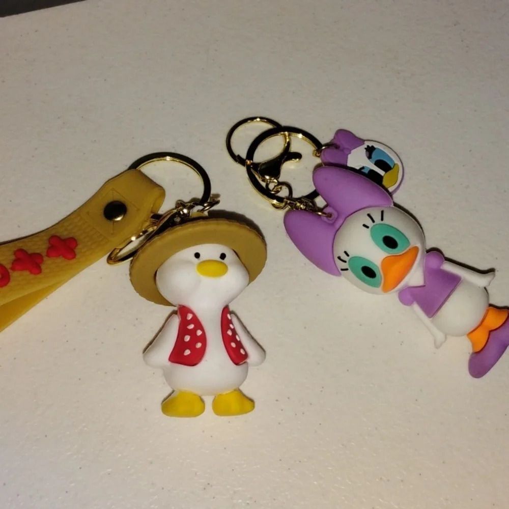 ‎Duck keychains